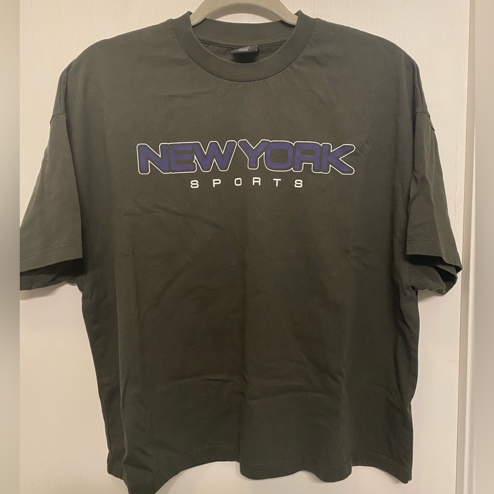 Urban Outfitters NY Sports Tshirt Dark Gray